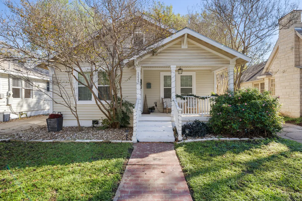 1223 S Austin Avenue S Georgetown, TX 78626