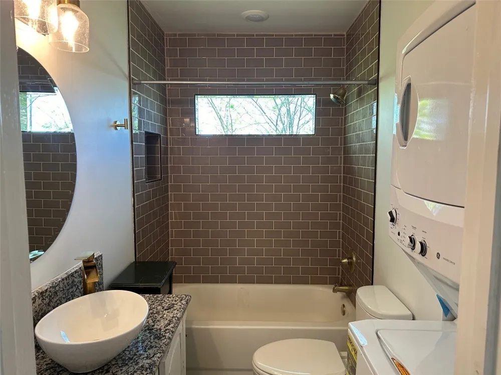 1223 S Austin Avenue S Georgetown, TX 78626