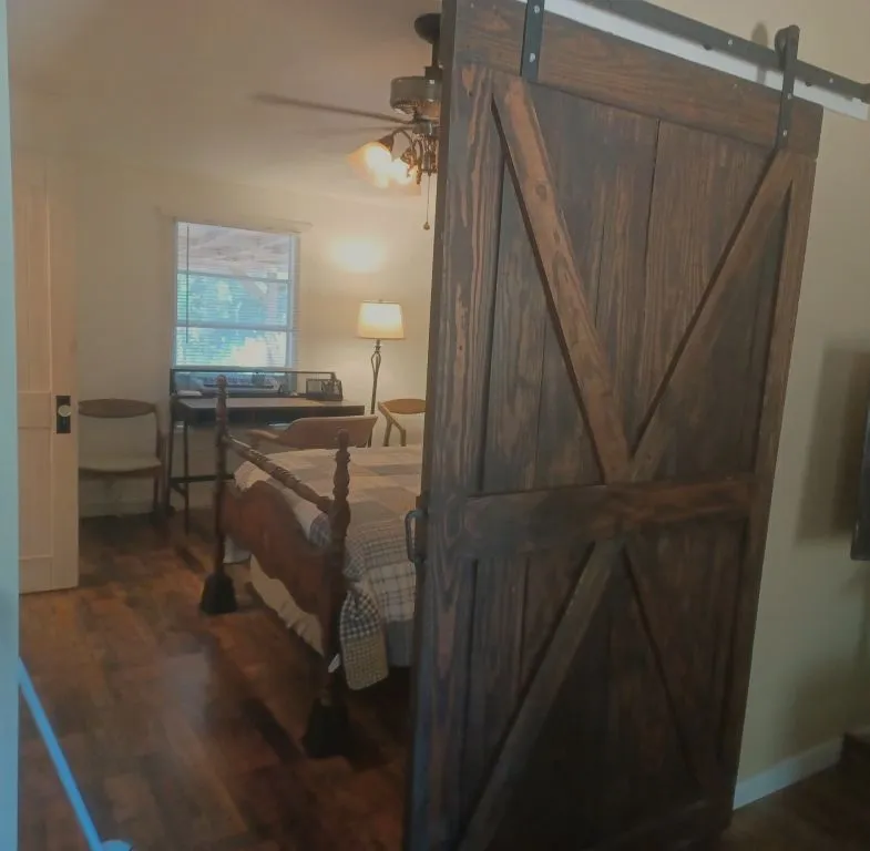 172 Pine Canyon Drive Smithville, TX 78957