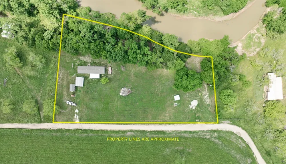 5529 Fm 487 Rockdale, TX 76567