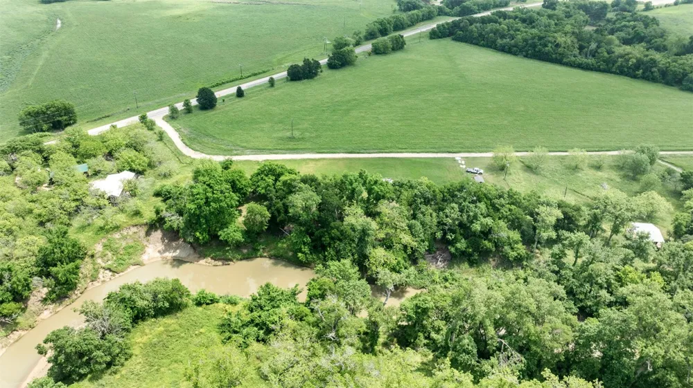 5529 Fm 487 Rockdale, TX 76567