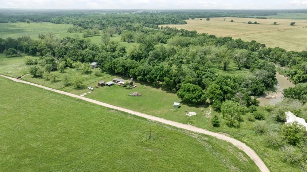 5529 Fm 487 Rockdale, TX 76567