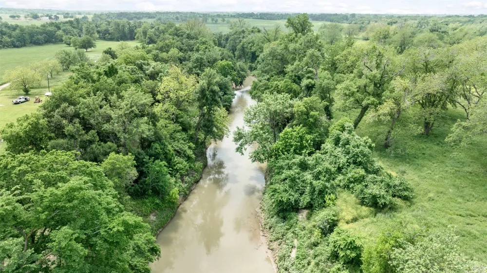5529 Fm 487 Rockdale, TX 76567