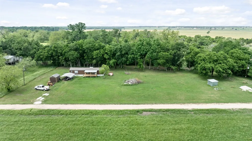 5529 Fm 487 Rockdale, TX 76567