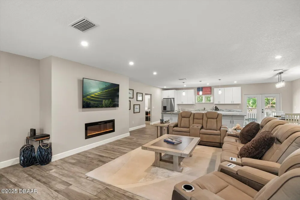 2995 Ragis Road Edgewater, FL 32132