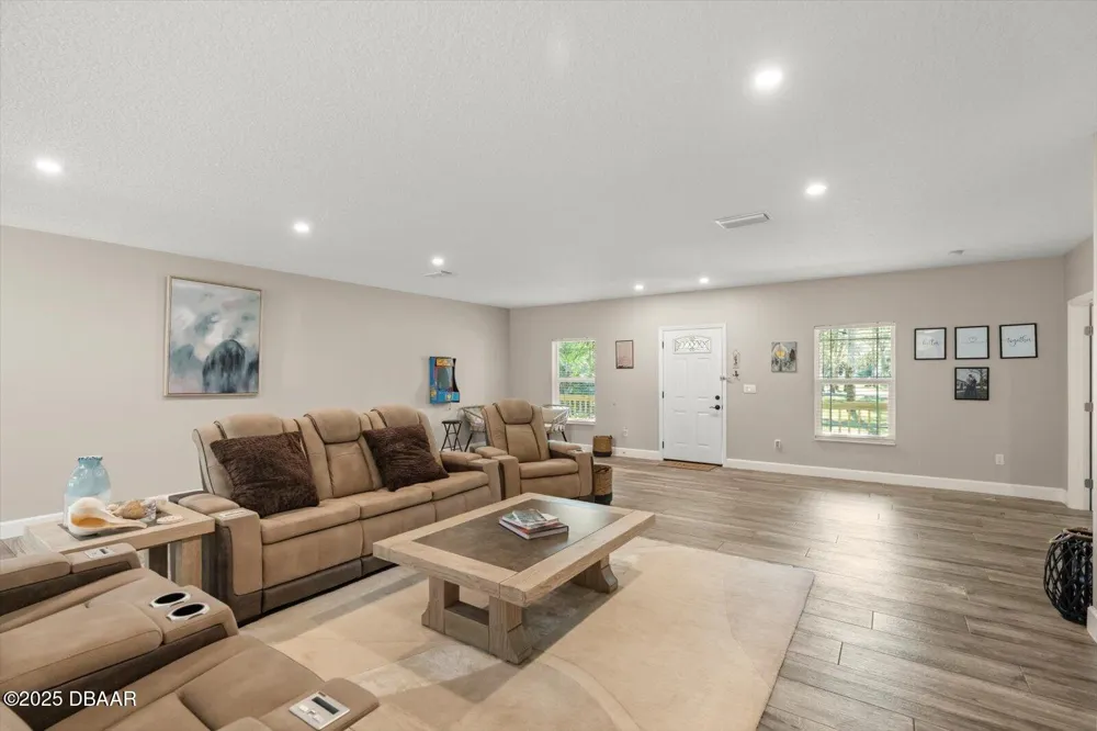 2995 Ragis Road Edgewater, FL 32132