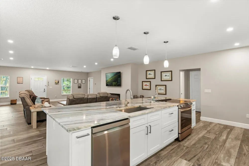 2995 Ragis Road Edgewater, FL 32132