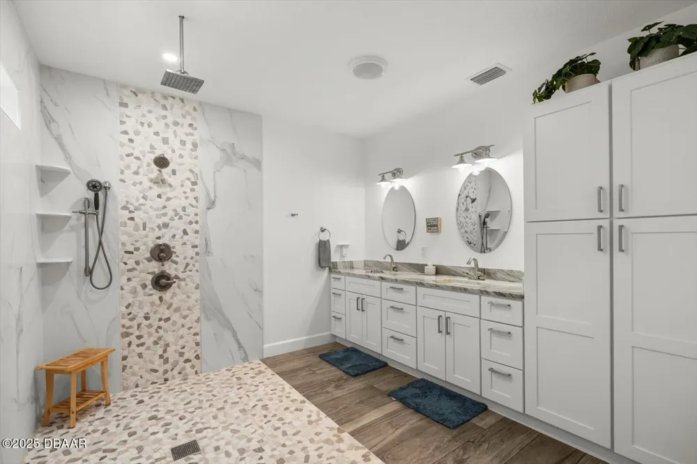 2995 Ragis Road Edgewater, FL 32132