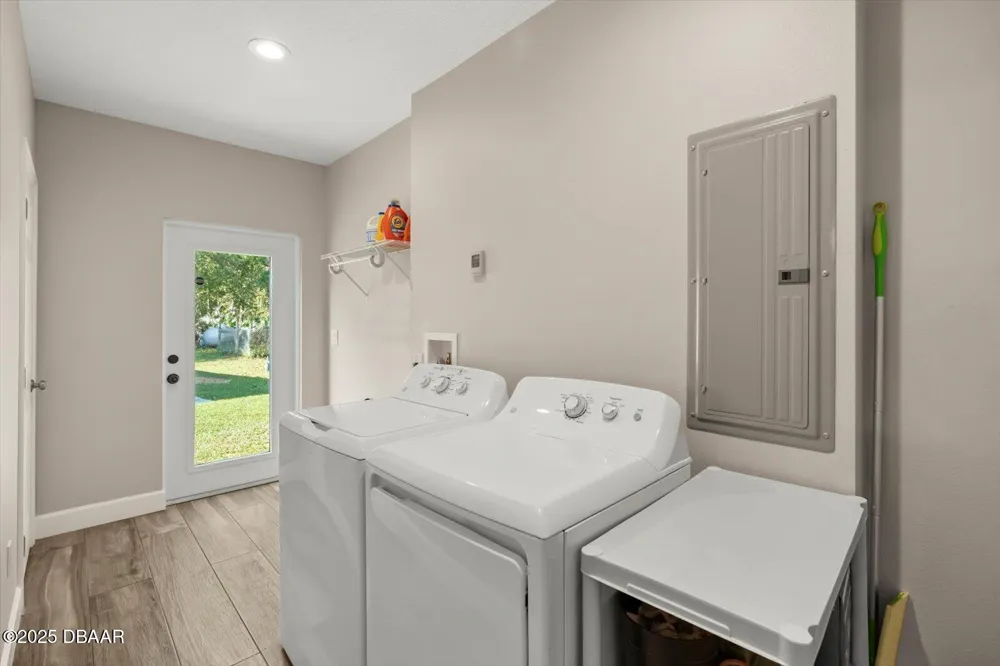 2995 Ragis Road Edgewater, FL 32132