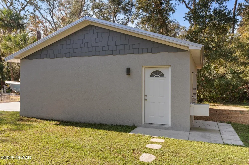 2995 Ragis Road Edgewater, FL 32132