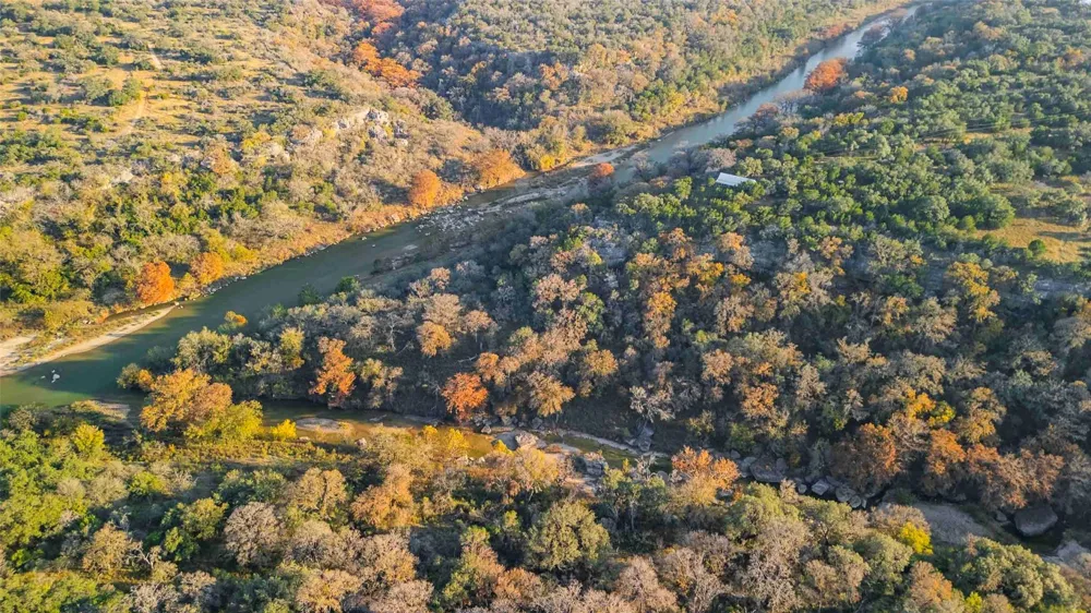 8507 Hammett's Crossing Round Mountain, TX 78663