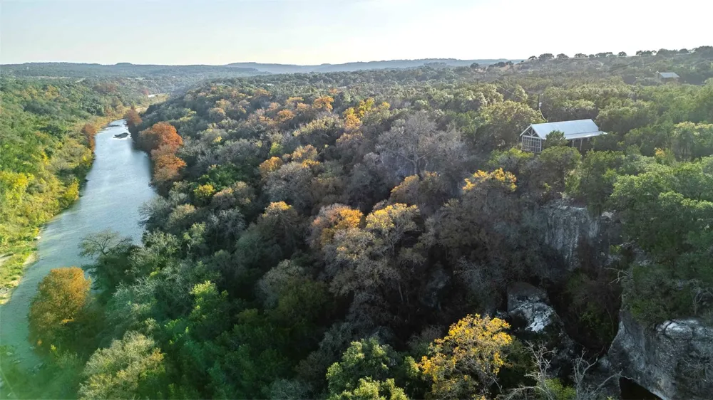 8507 Hammett's Crossing Round Mountain, TX 78663