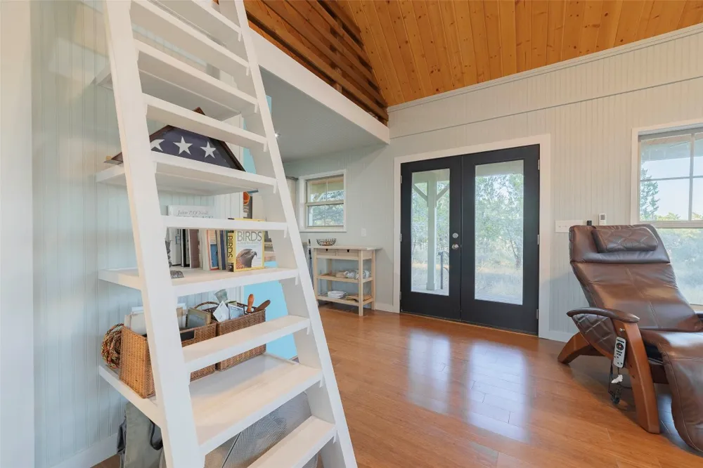 8507 Hammett's Crossing Round Mountain, TX 78663
