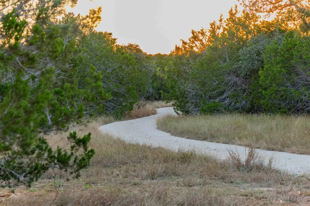 8507 Hammett's Crossing Round Mountain, TX 78663