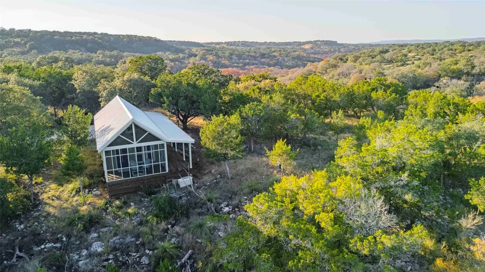 8507 Hammett's Crossing Round Mountain, TX 78663