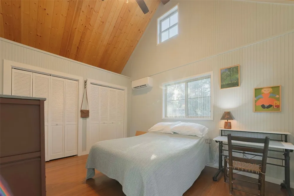8507 Hammett's Crossing Round Mountain, TX 78663