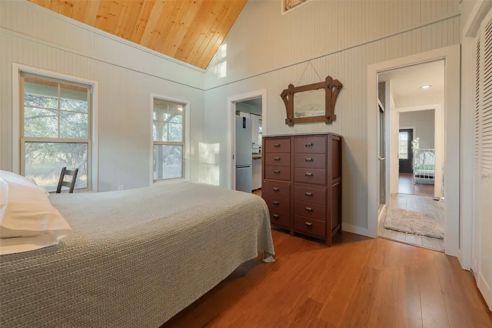 8507 Hammett's Crossing Round Mountain, TX 78663