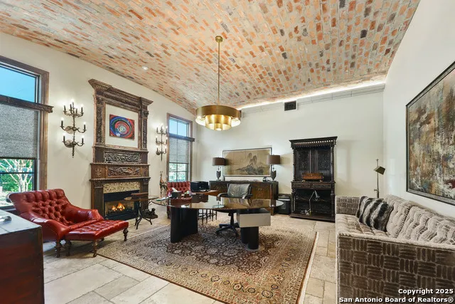 640 Terrell Terrell Hills, TX 78209