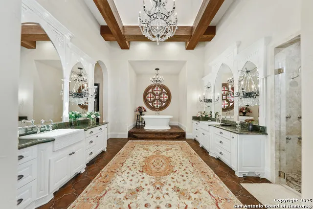 640 Terrell Terrell Hills, TX 78209