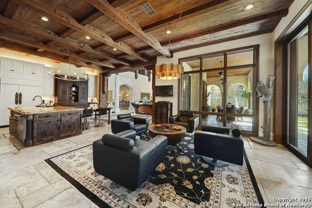 640 Terrell Terrell Hills, TX 78209