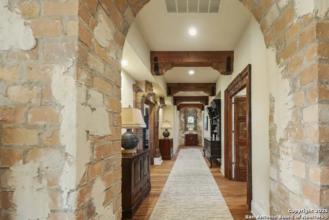 640 Terrell Terrell Hills, TX 78209