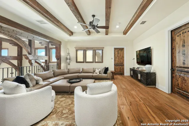 640 Terrell Terrell Hills, TX 78209