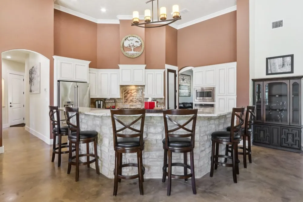 1194 Vaquero Way Wimberley, TX 78676
