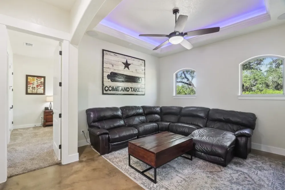1194 Vaquero Way Wimberley, TX 78676