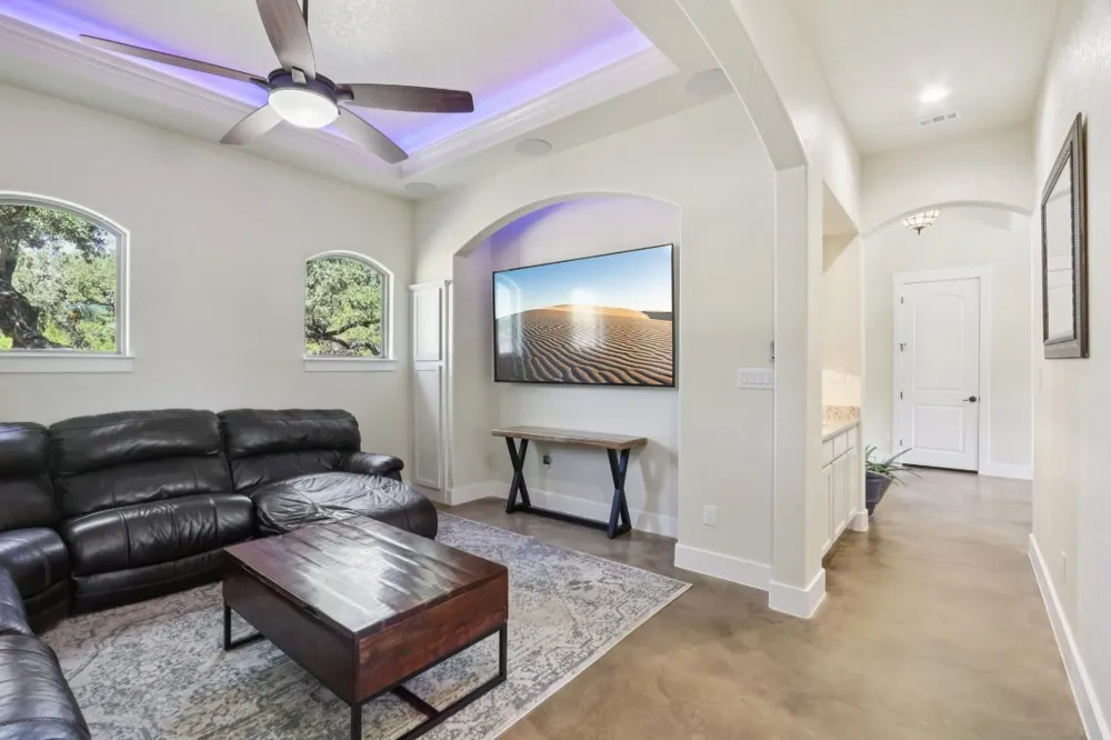 1194 Vaquero Way Wimberley, TX 78676