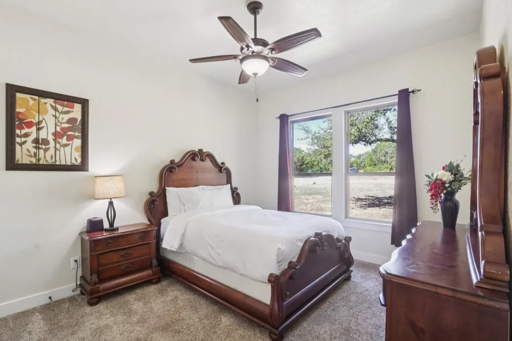 1194 Vaquero Way Wimberley, TX 78676