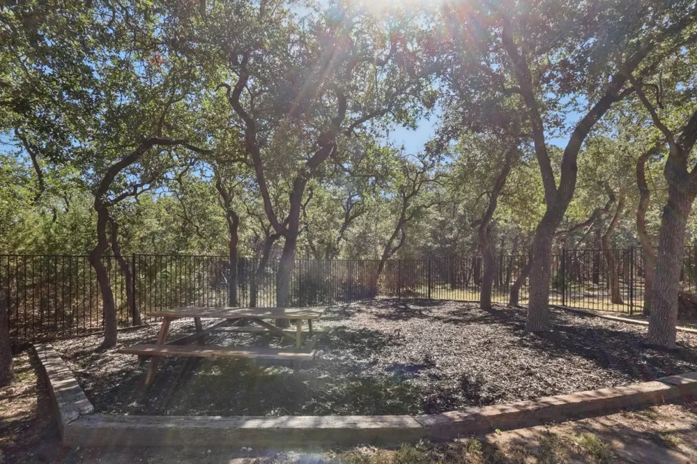1194 Vaquero Way Wimberley, TX 78676