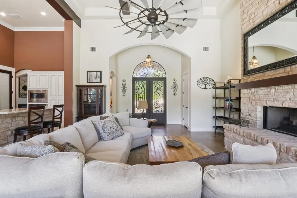 1194 Vaquero Way Wimberley, TX 78676