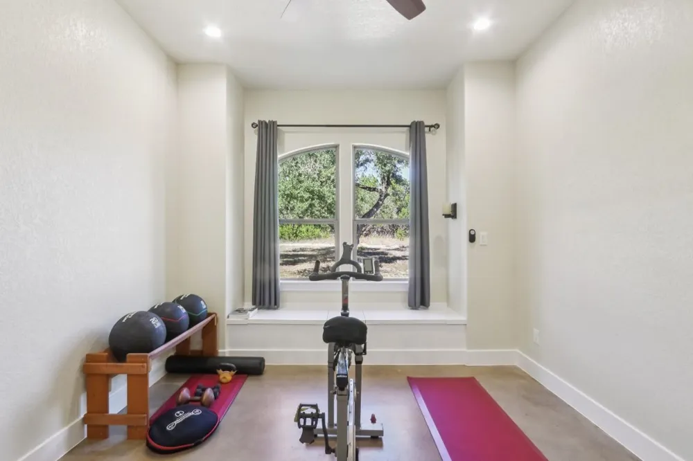 1194 Vaquero Way Wimberley, TX 78676