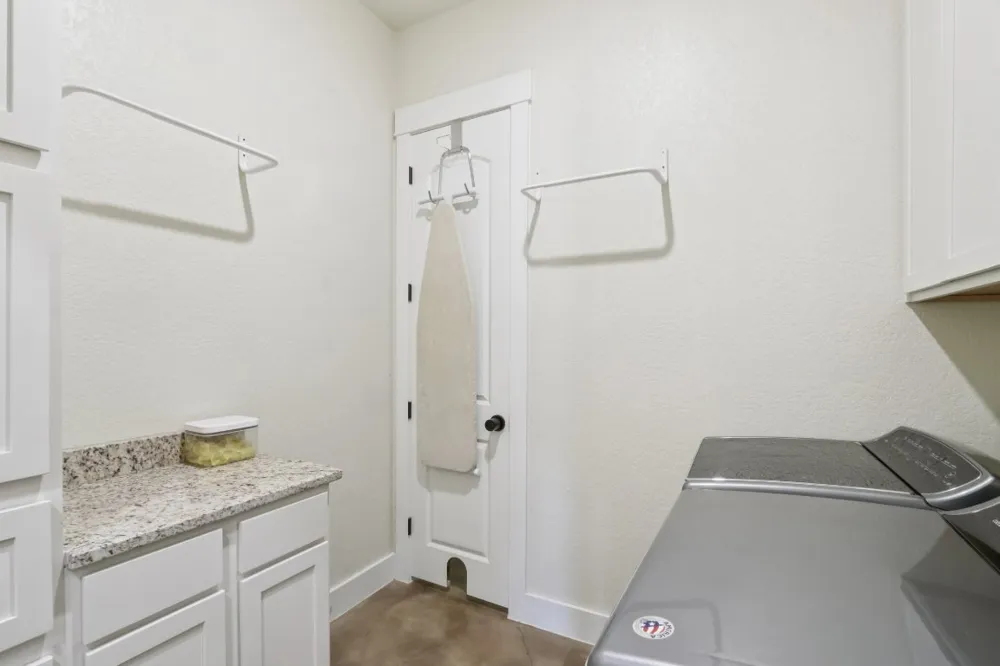 1194 Vaquero Way Wimberley, TX 78676