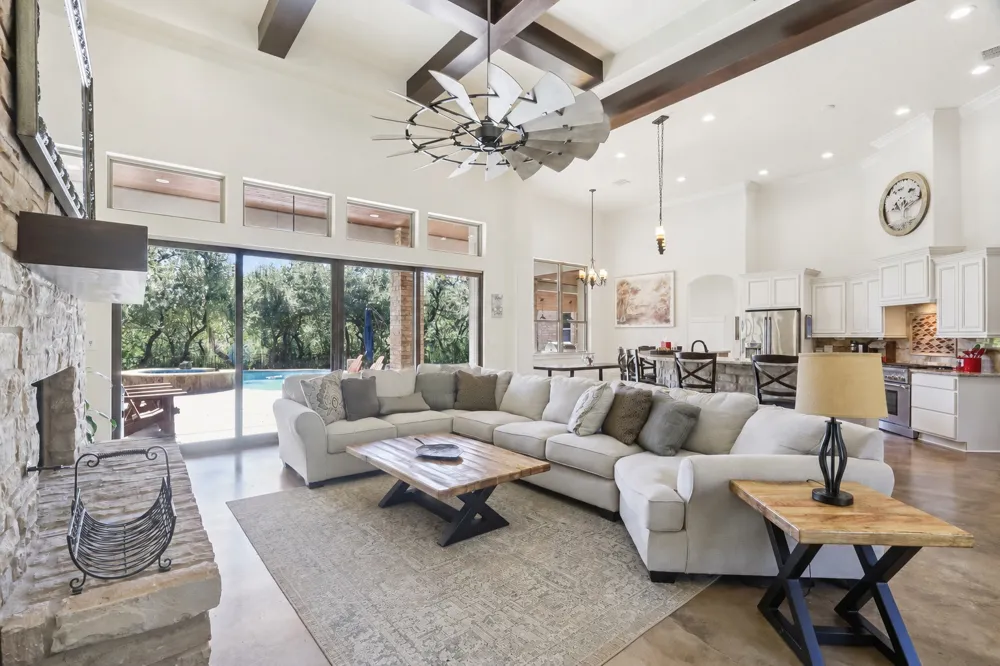 1194 Vaquero Way Wimberley, TX 78676