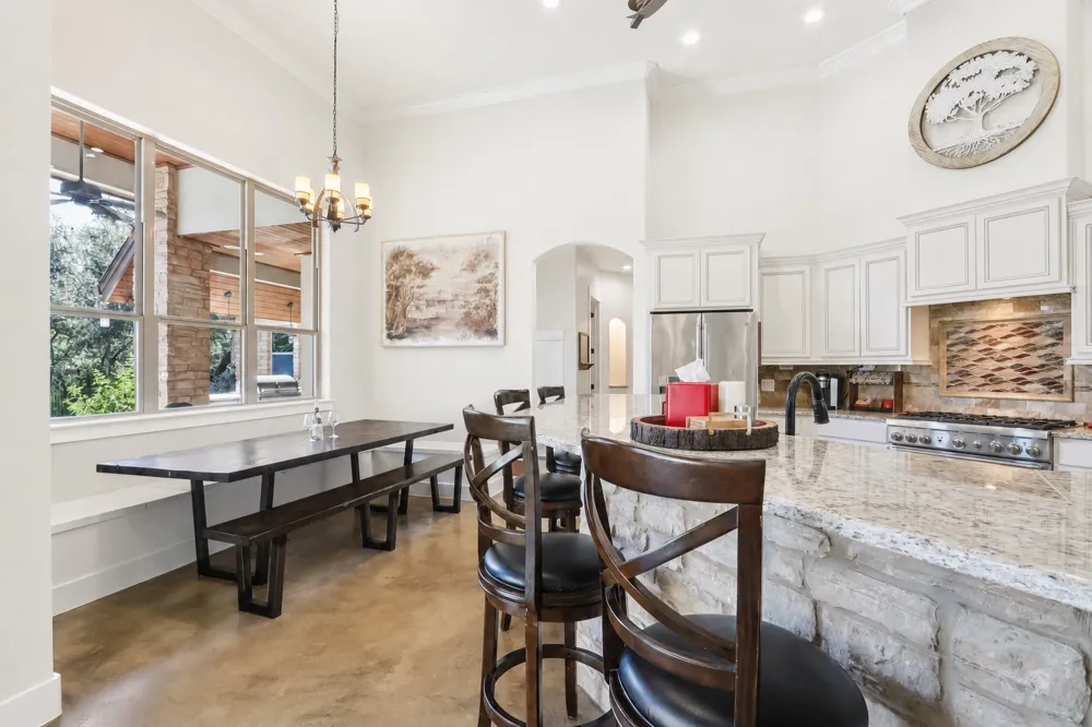 1194 Vaquero Way Wimberley, TX 78676