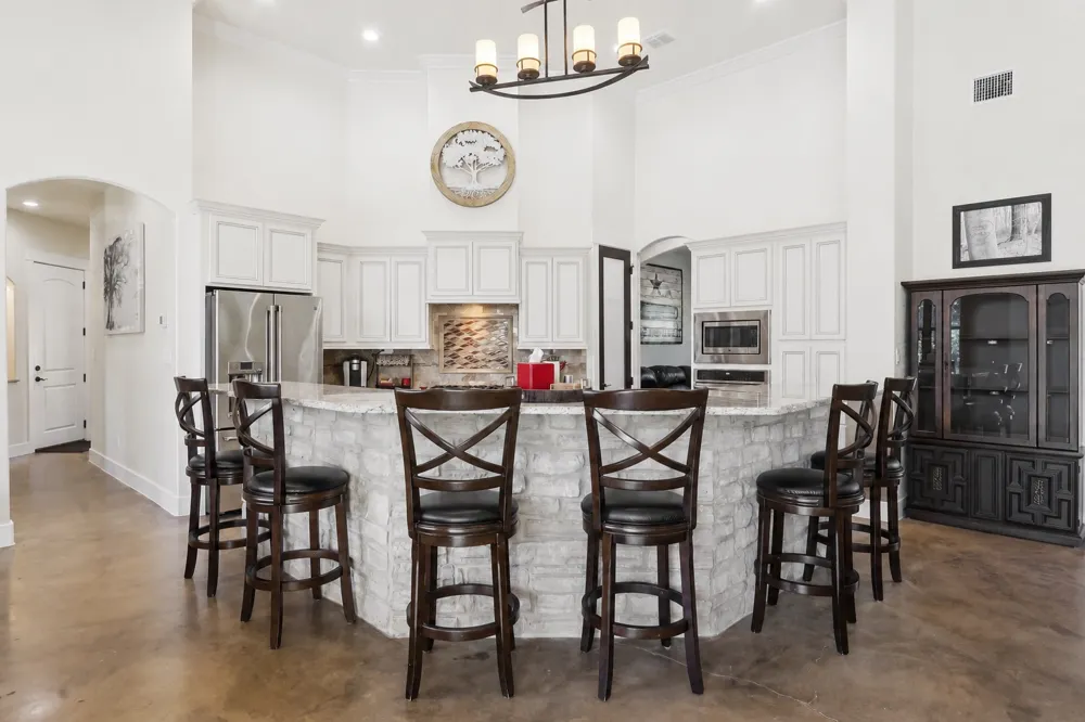 1194 Vaquero Way Wimberley, TX 78676