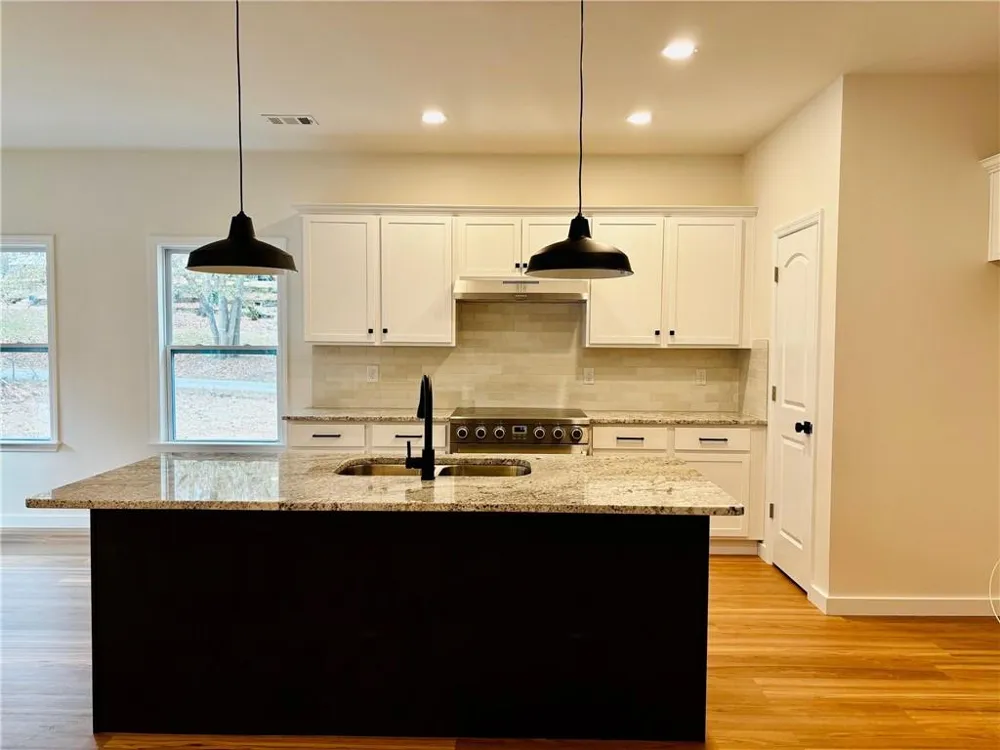 116 Valley View Drive Maysville, GA 30558