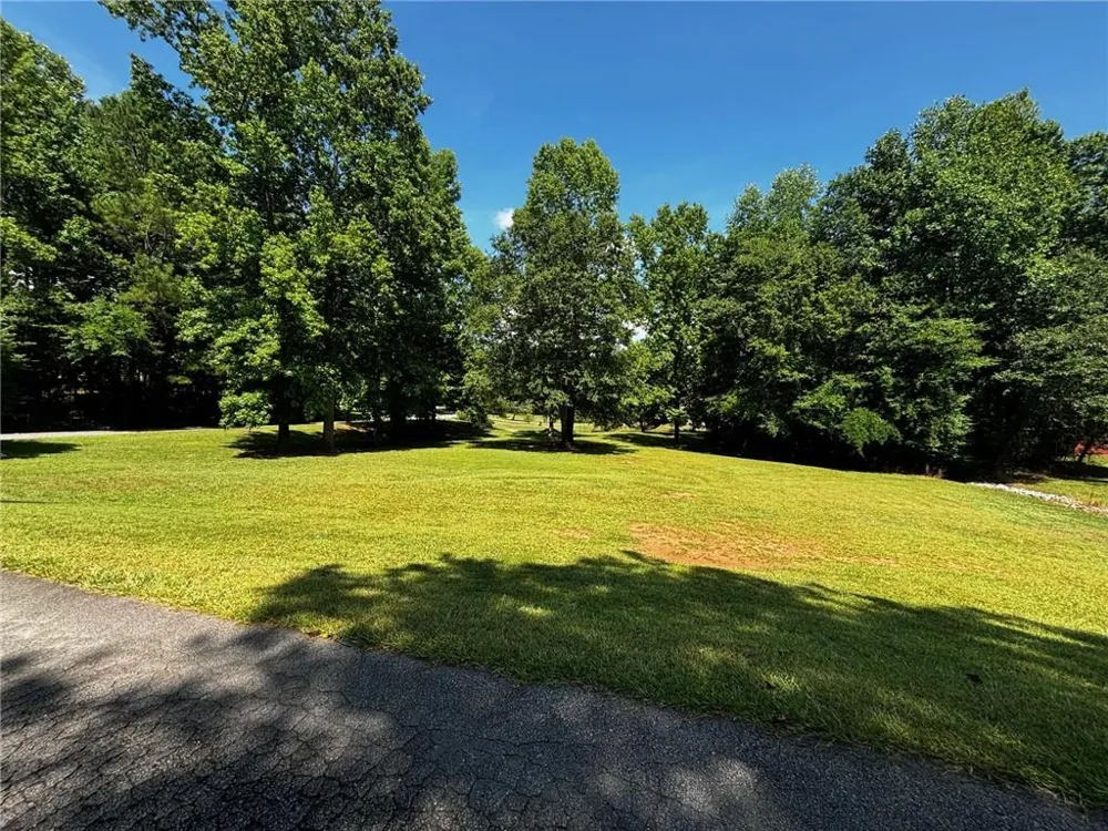 116 Valley View Drive Maysville, GA 30558