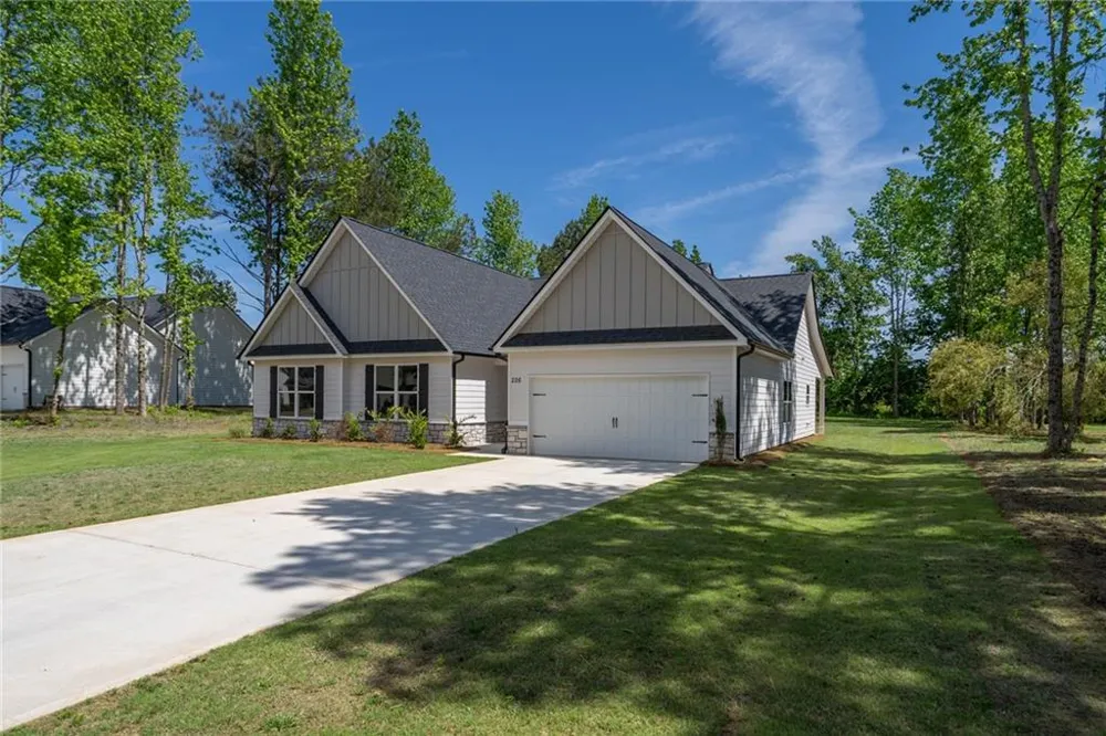 226 Good Hope Preserve Good Hope, GA 30641