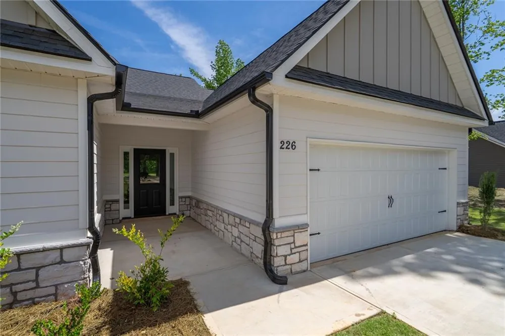 226 Good Hope Preserve Good Hope, GA 30641