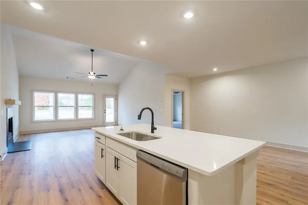209 Squirrel Run Good Hope, GA 30641