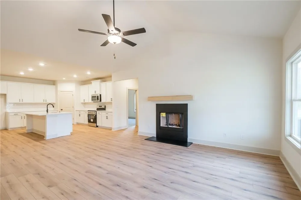 209 Squirrel Run Good Hope, GA 30641