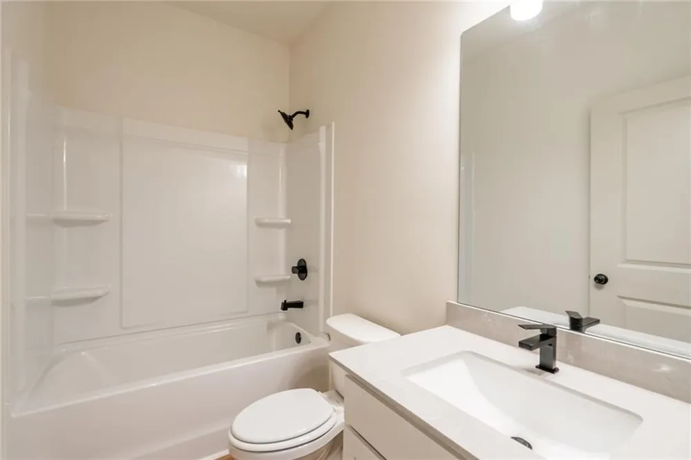 209 Squirrel Run Good Hope, GA 30641