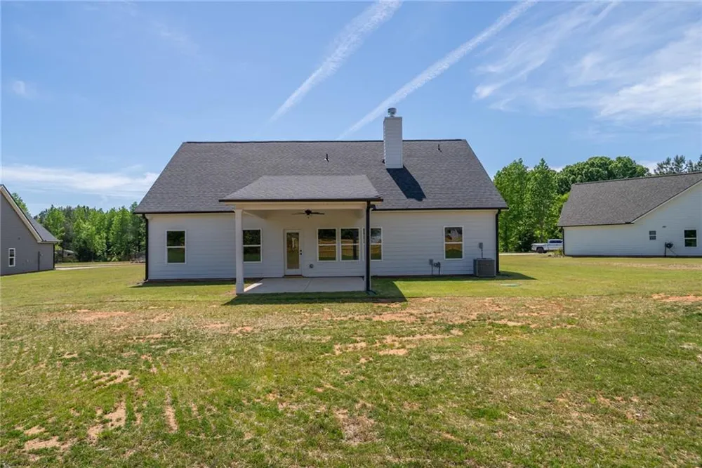 209 Squirrel Run Good Hope, GA 30641