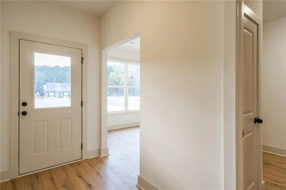 209 Squirrel Run Good Hope, GA 30641