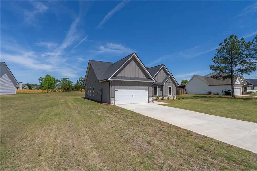 205 Squirrel Run Good Hope, GA 30641