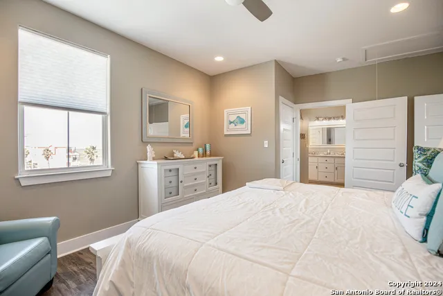 162 La Concha Blvd Unit#7 Port Aransas, TX 78373