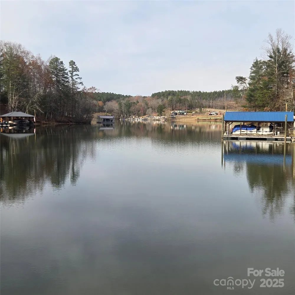 1096 Lake Vista Drive NE Valdese, NC 28690