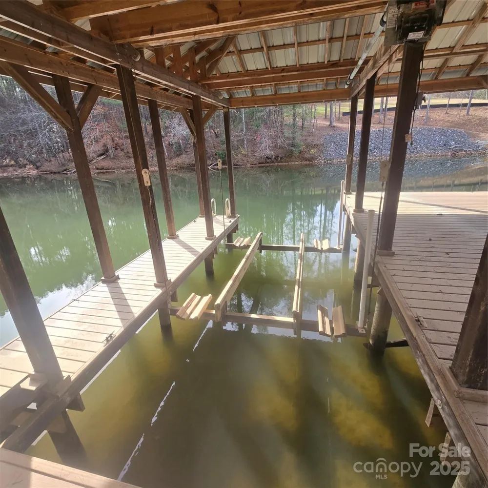 1096 Lake Vista Drive NE Valdese, NC 28690